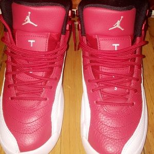 Gym red 12s